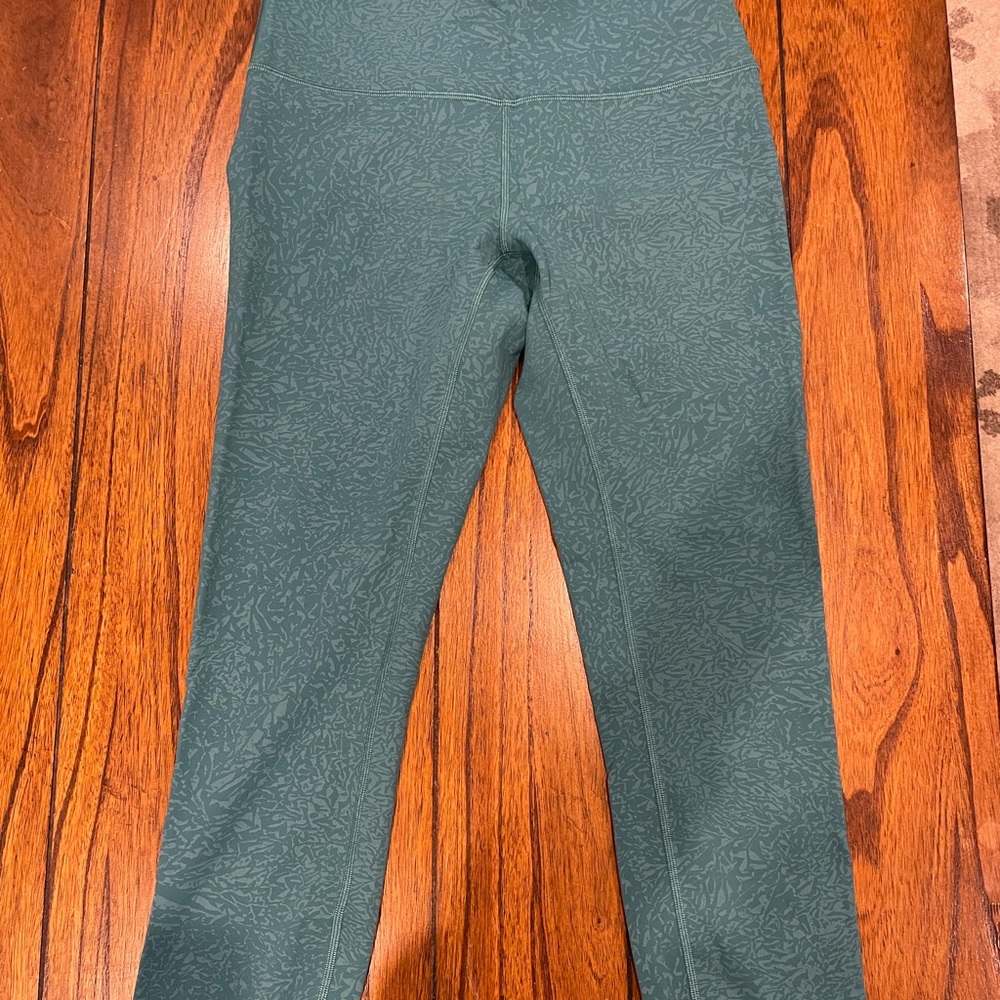 Lululemon 23” wunder train legging size 8 teal lagoon